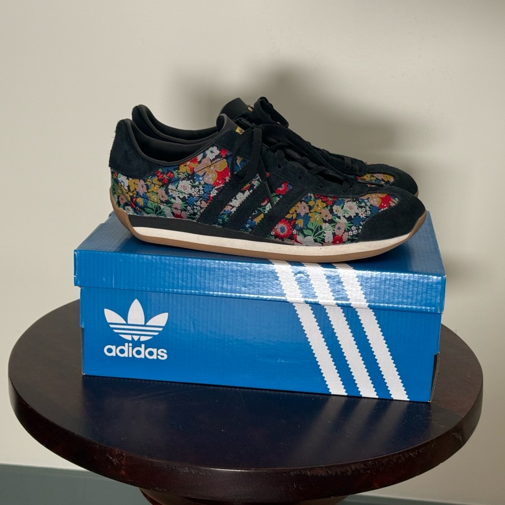 Adidas liberty of London x Country OG ‘Floral Embroidery’ Black Women’s 6.5